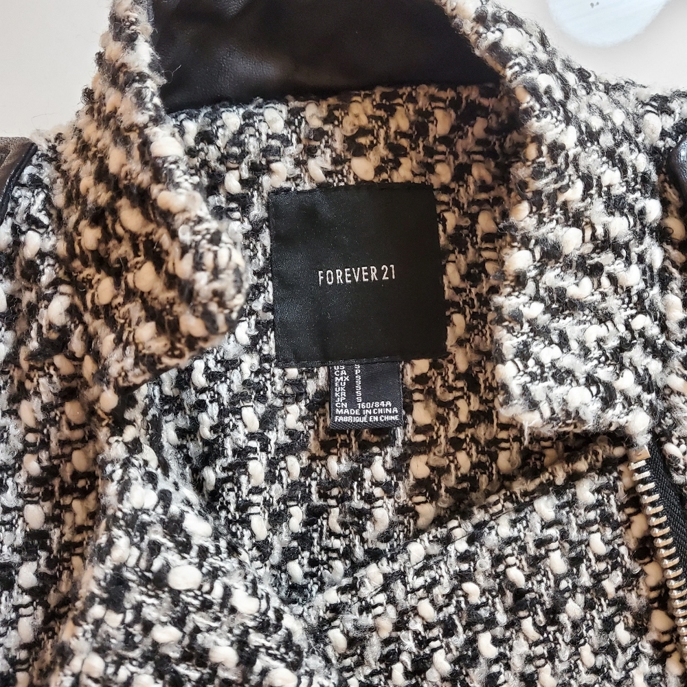Coat - Picture 2 of 2